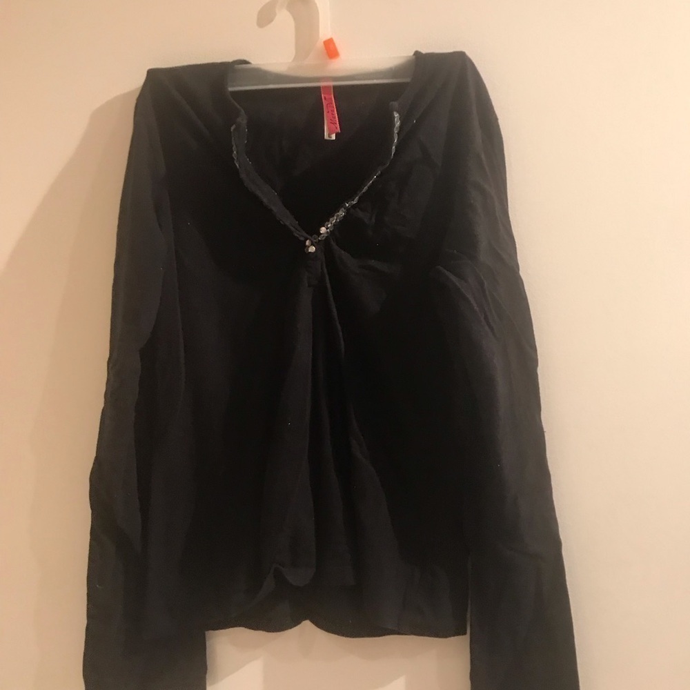 Free whit purchase Black blouse